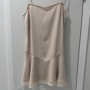 Wilfred Blush Chemise with Lace Trim- never worn